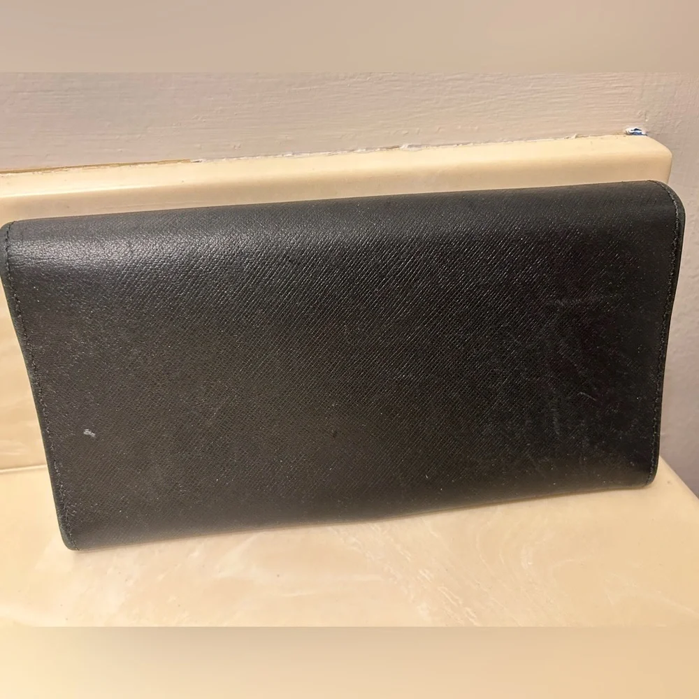 Salvatore Ferragamo Black Saffiano Leather Continental Gancini Long Wallet